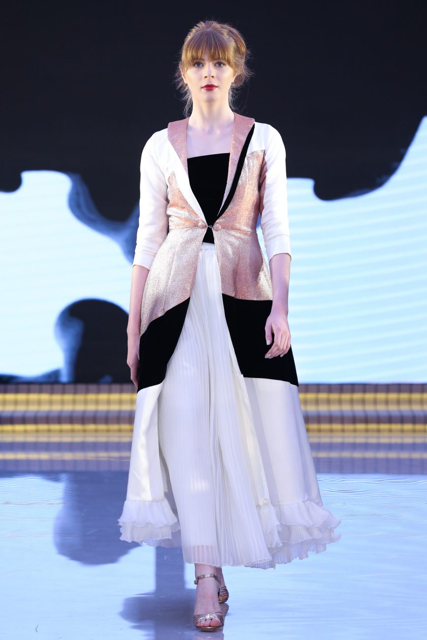 Aram Designs
Ready Couture Fall Winter 2018 Collection
Dubai Fashion Week