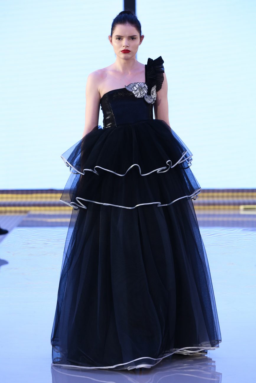 Aram Designs
Ready Couture Fall Winter 2018 Collection
Dubai Fashion Week