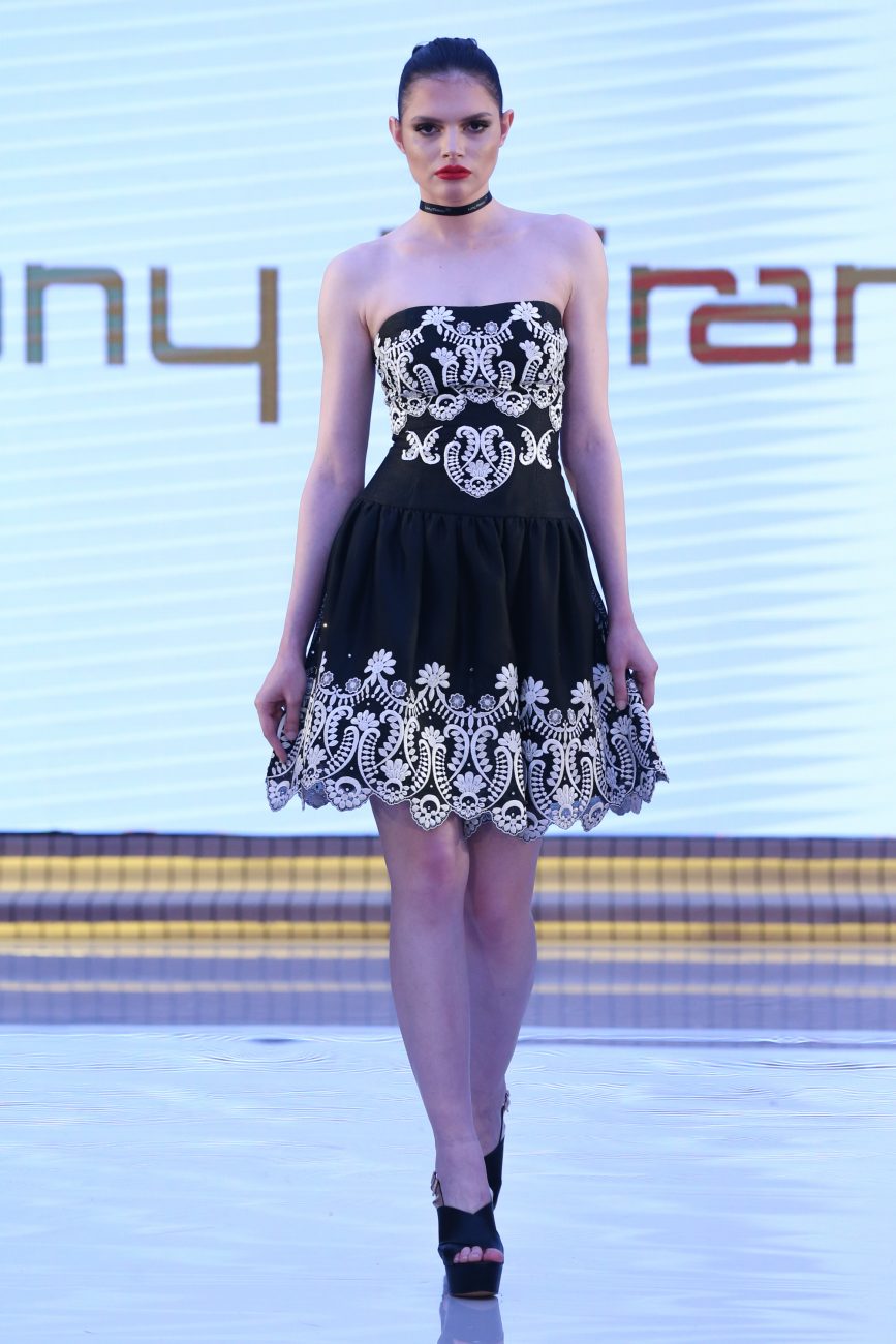 Tony Miranda
Resort Fall Winter 2018 Collection
Dubai Fashion Week