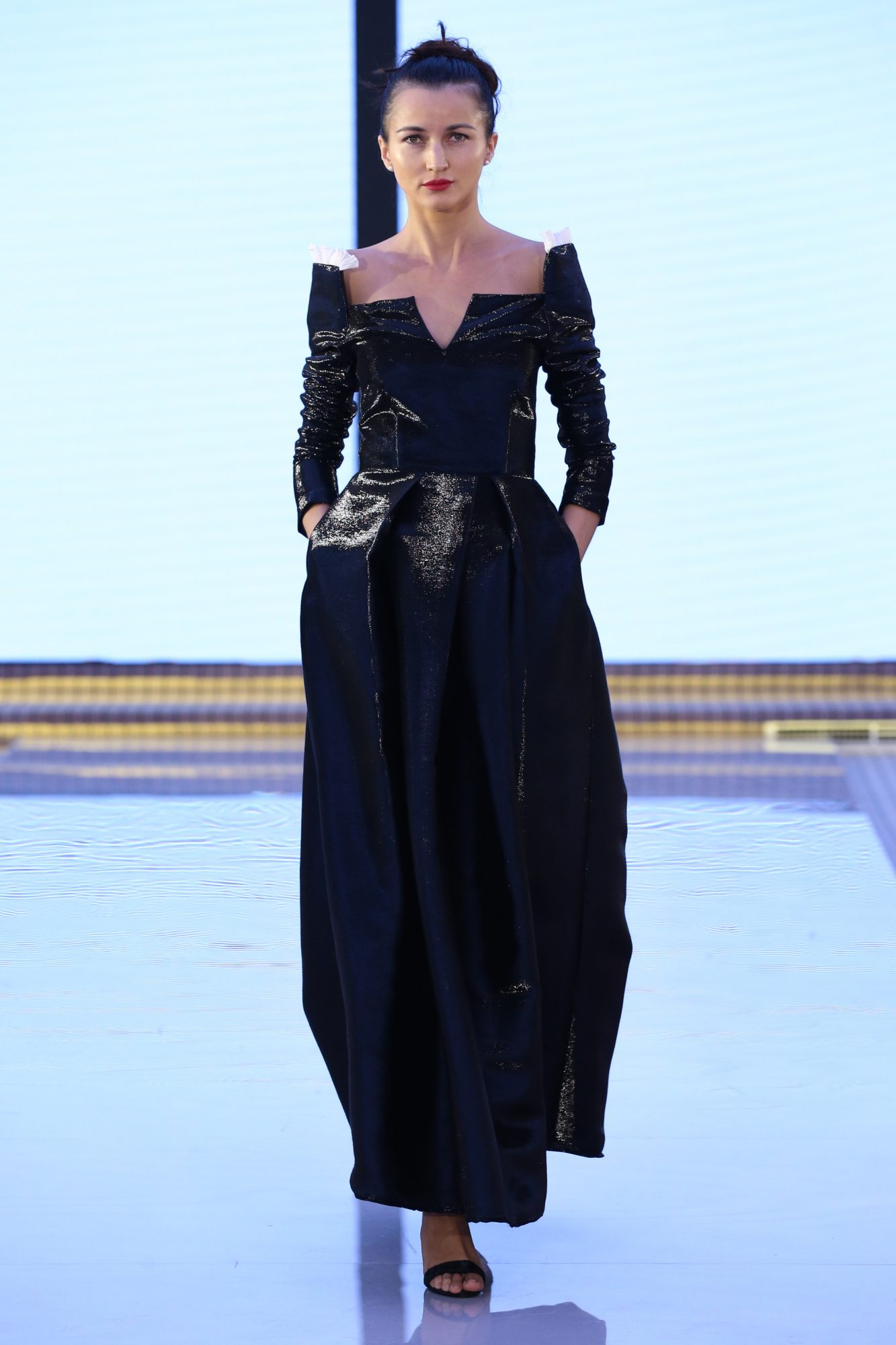 Aram Designs
Ready Couture Fall Winter 2018 Collection
Dubai Fashion Week