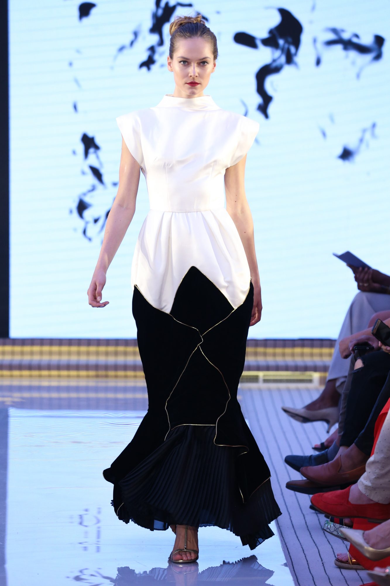 Aram Designs
Ready Couture Fall Winter 2018 Collection
Dubai Fashion Week
