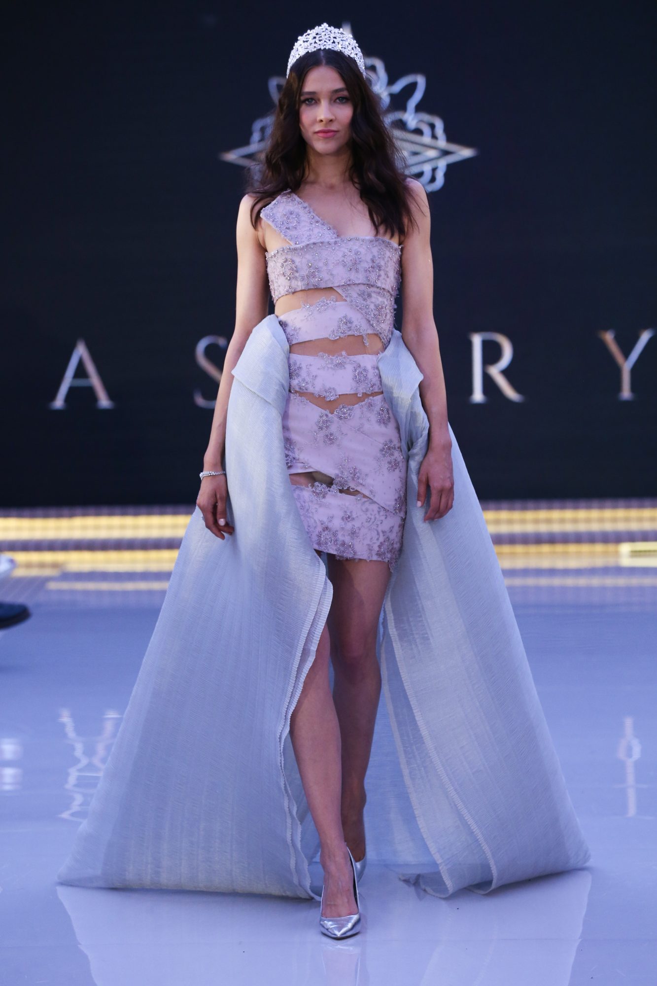 Asory House
Resort 2018 Collection
Dubai Fashion Week