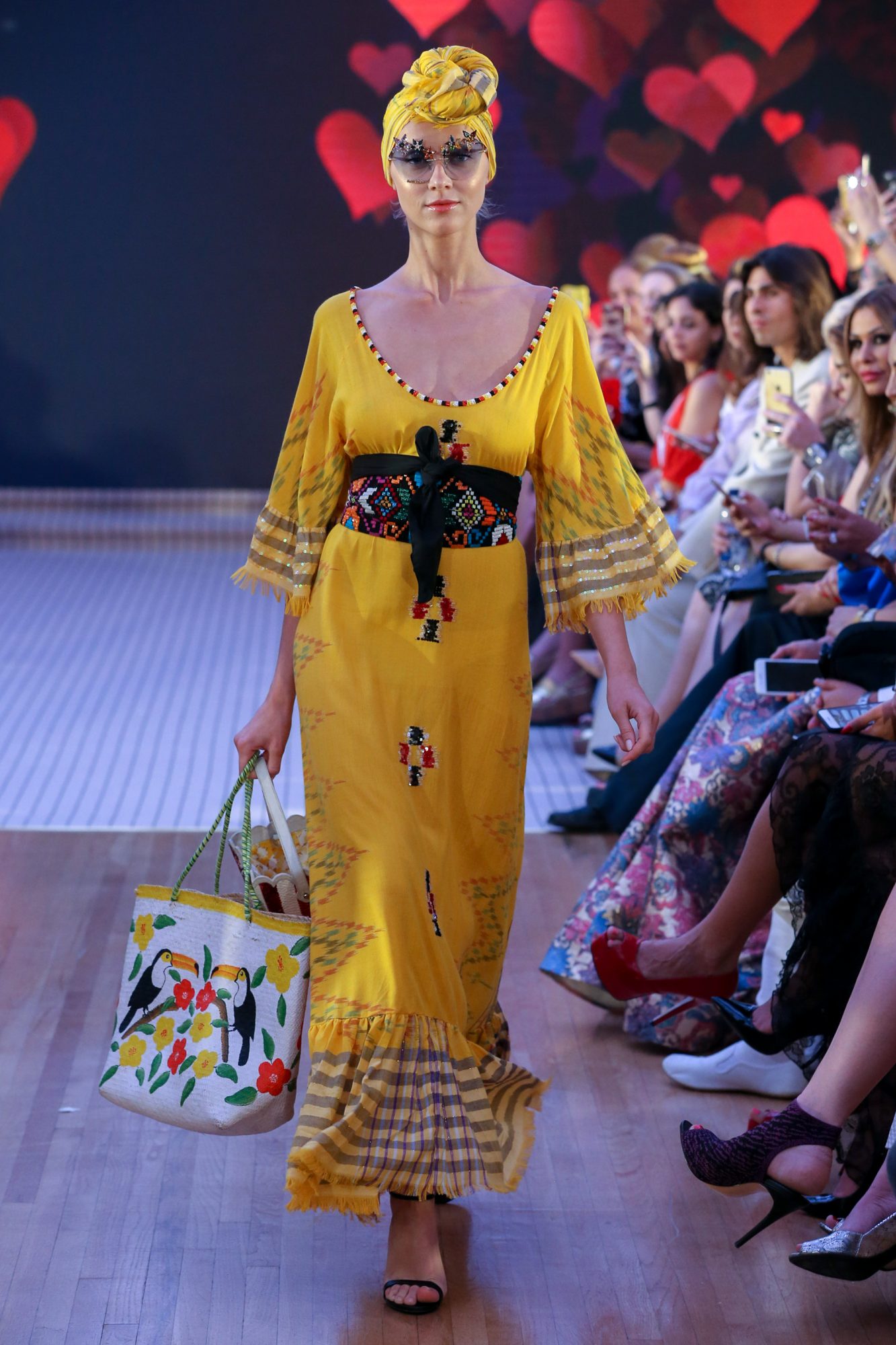 House Of Muamua
Resort Fall Winter 2018 Collection
Dubai Fashion Week