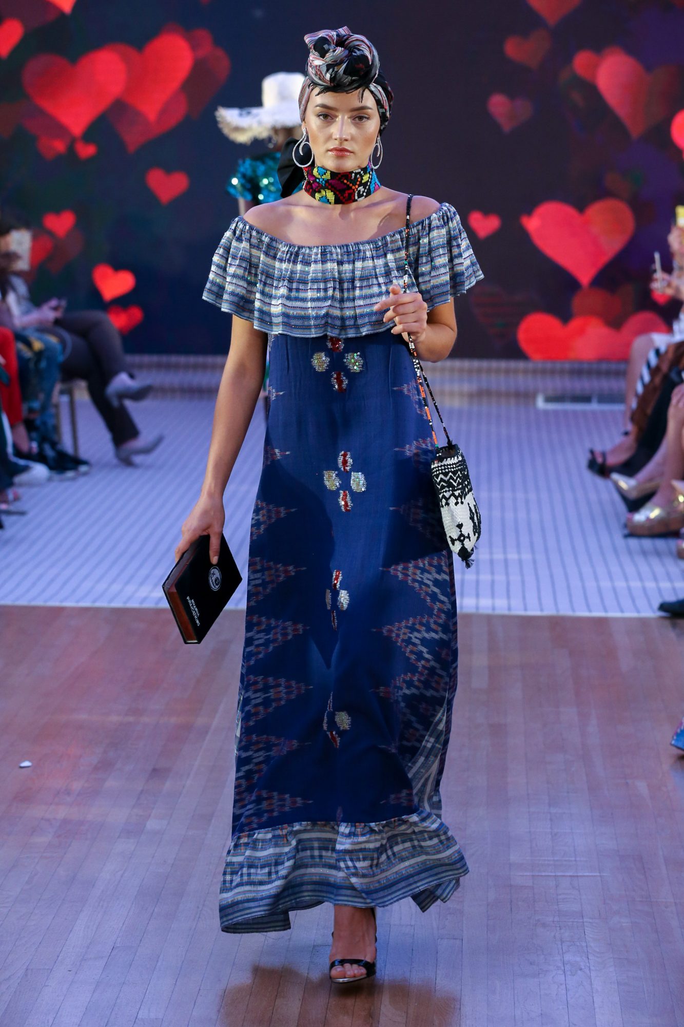House Of Muamua
Resort Fall Winter 2018 Collection
Dubai Fashion Week
