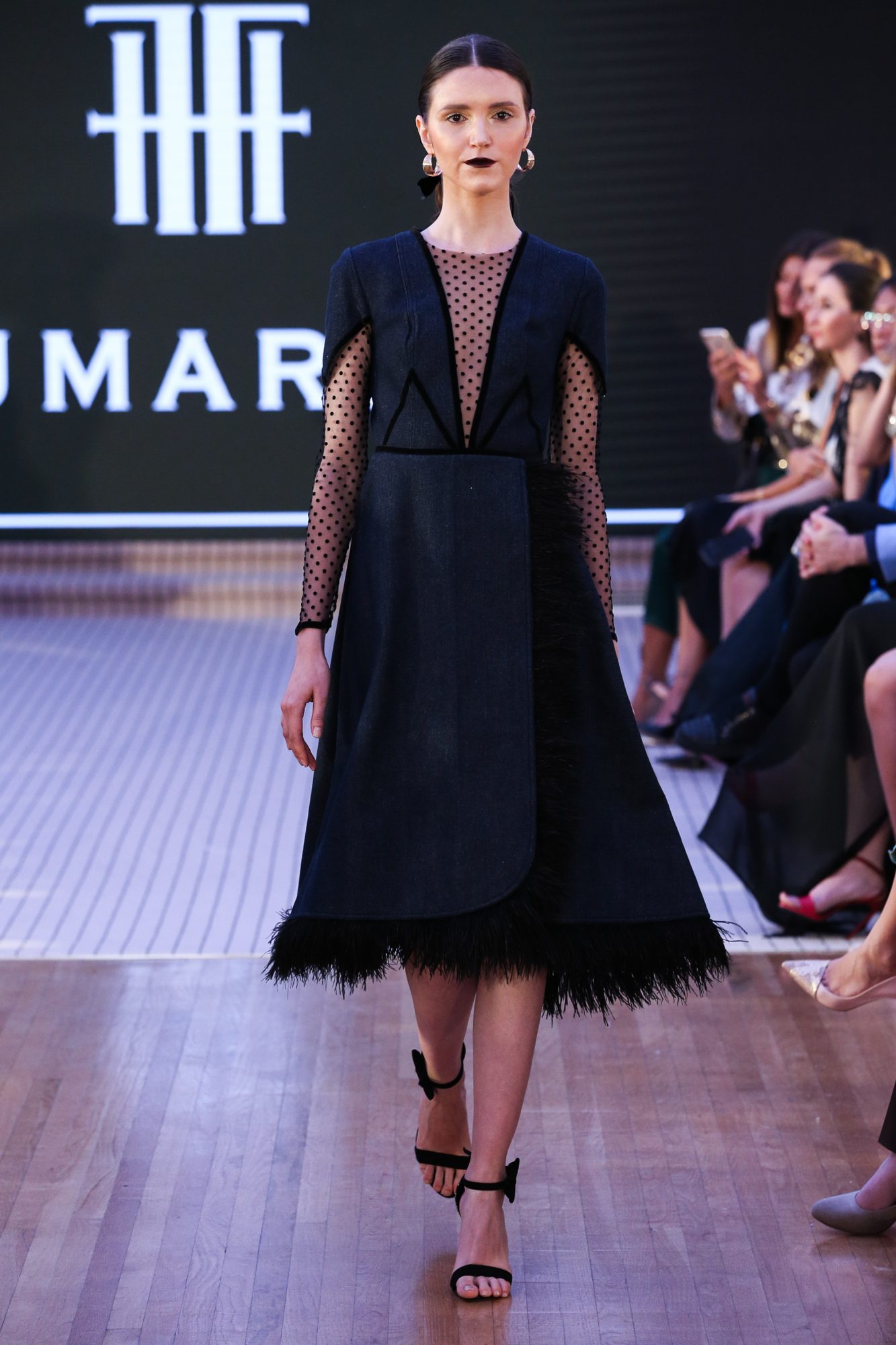 Humariff
Resort Fall Winter 2018 Collection
Dubai Fashion Week