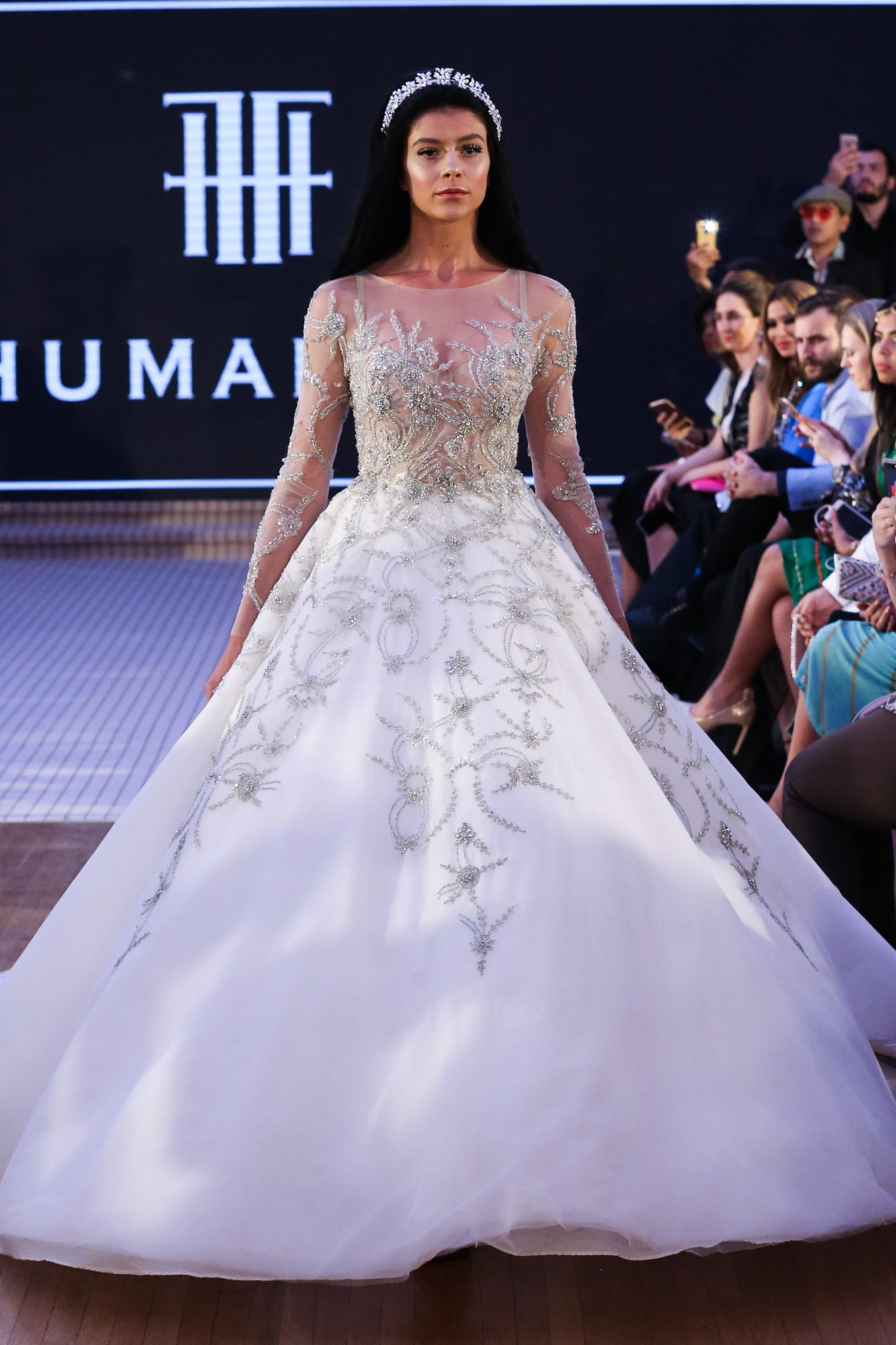 Humariff
Resort Fall Winter 2018 Collection
Dubai Fashion Week