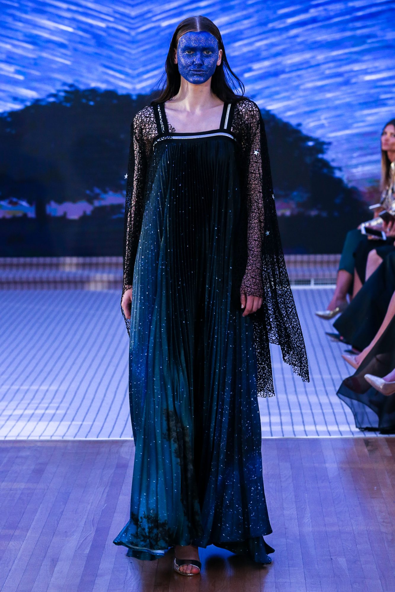 Ilse Jara
Resort Fall Winter 2018 Collection
Dubai Fashion Week