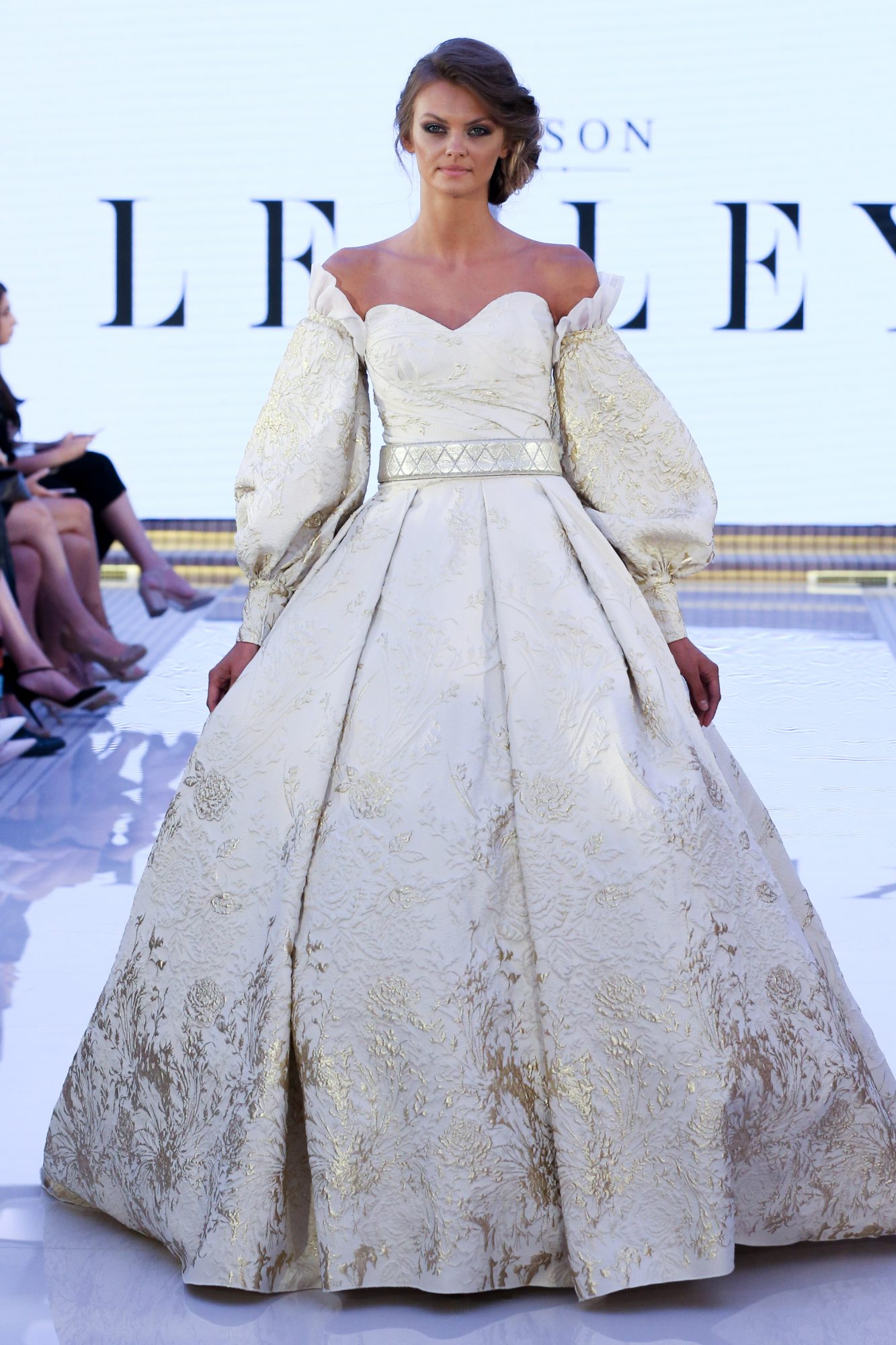 Maison Lesley
Resort 2018 Collection
Dubai Fashion Week