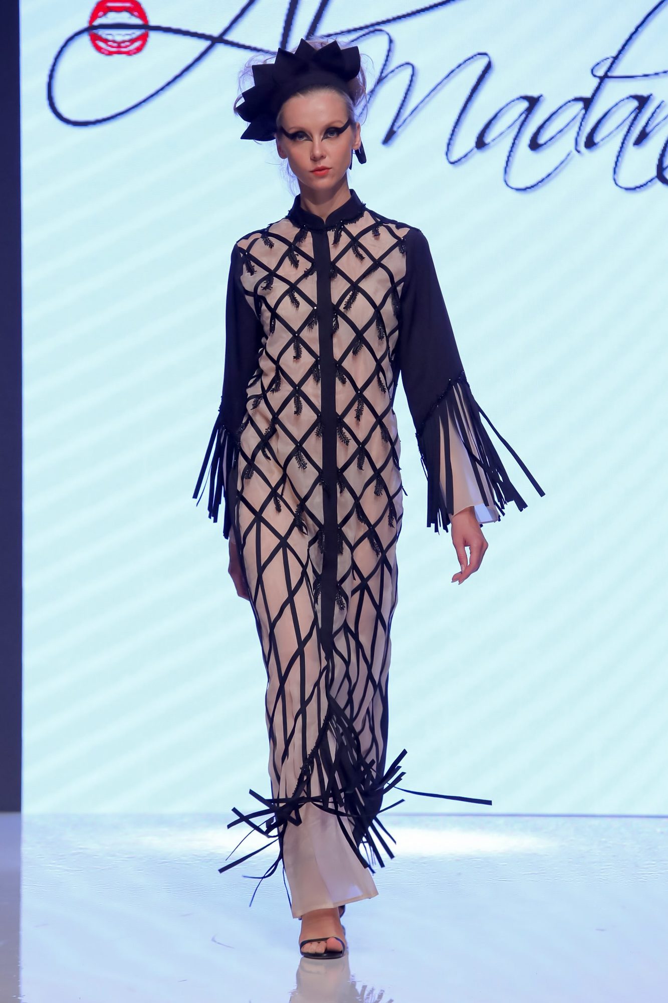 Sara Al Madani Resort 2020 Collection Arab Fashion Week in Dubai