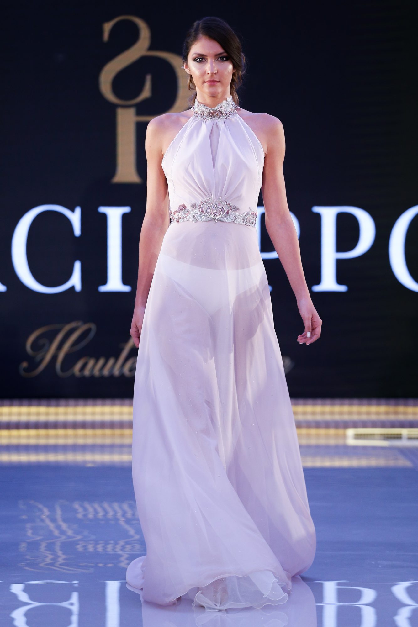 Simone Racioppo
Ready Couture Fall Winter 2018 Collection
Dubai Fashion Week