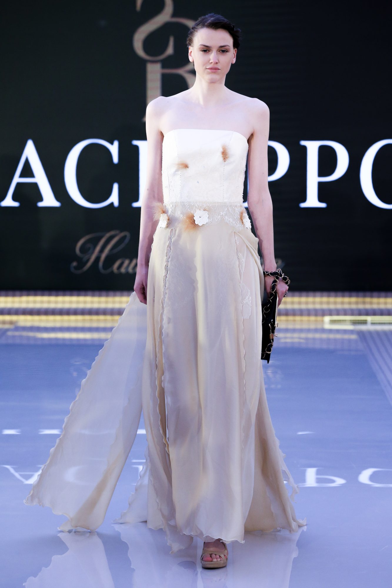 Simone Racioppo
Ready Couture Fall Winter 2018 Collection
Dubai Fashion Week