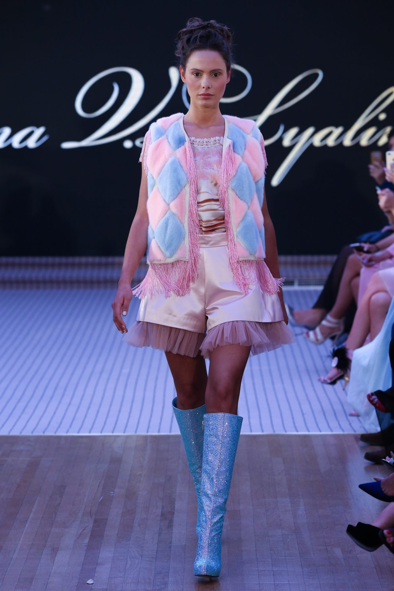Tatiana V.Lyalina
Resort Fall Winter 2018 Collection
Dubai Fashion Week