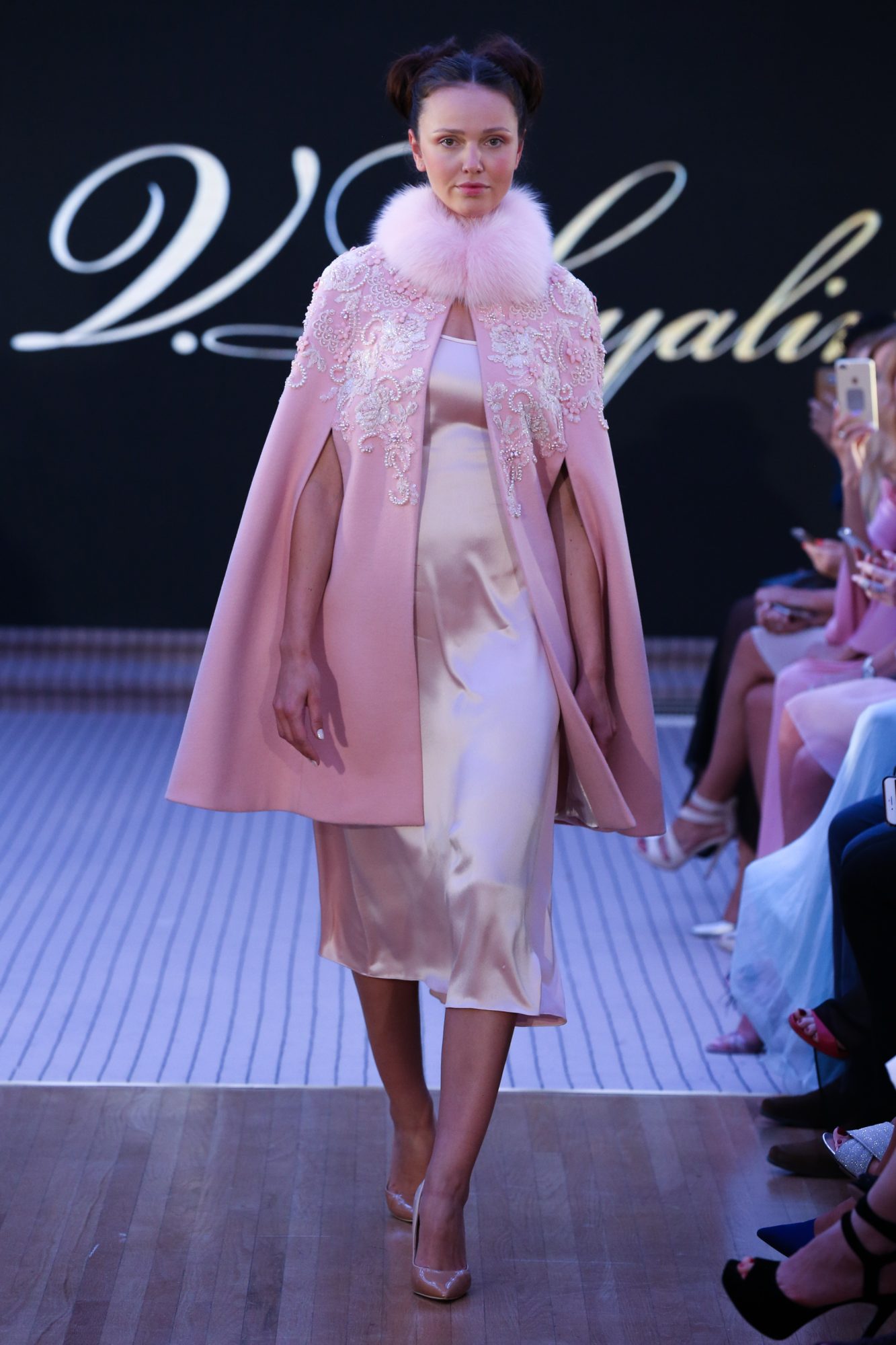 Tatiana V.Lyalina
Resort Fall Winter 2018 Collection
Dubai Fashion Week