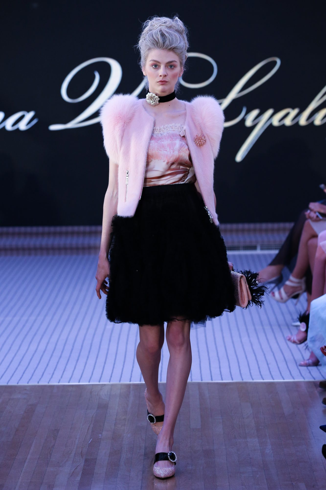 Tatiana V.Lyalina
Resort Fall Winter 2018 Collection
Dubai Fashion Week