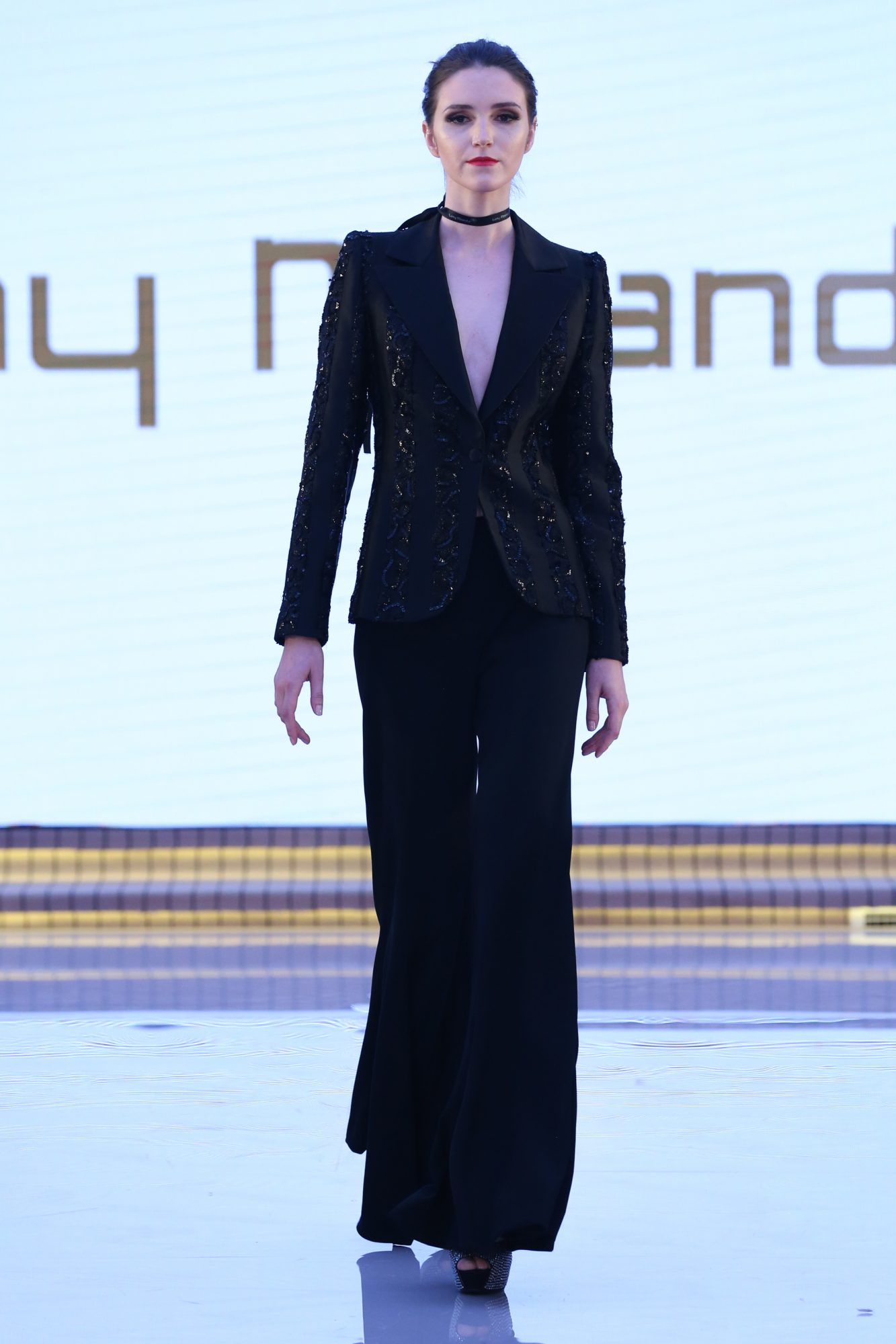 Tony Miranda
Resort Fall Winter 2018 Collection
Dubai Fashion Week