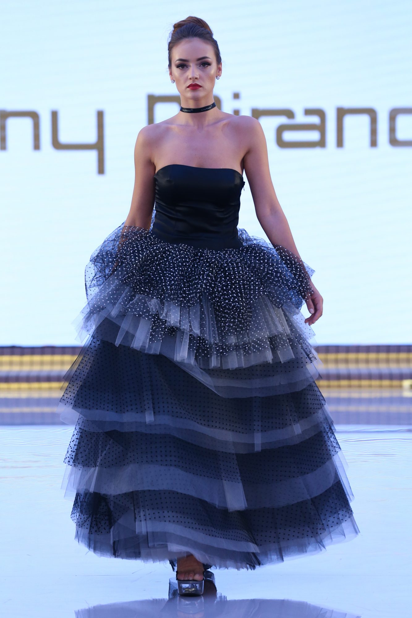 Tony Miranda
Resort Fall Winter 2018 Collection
Dubai Fashion Week