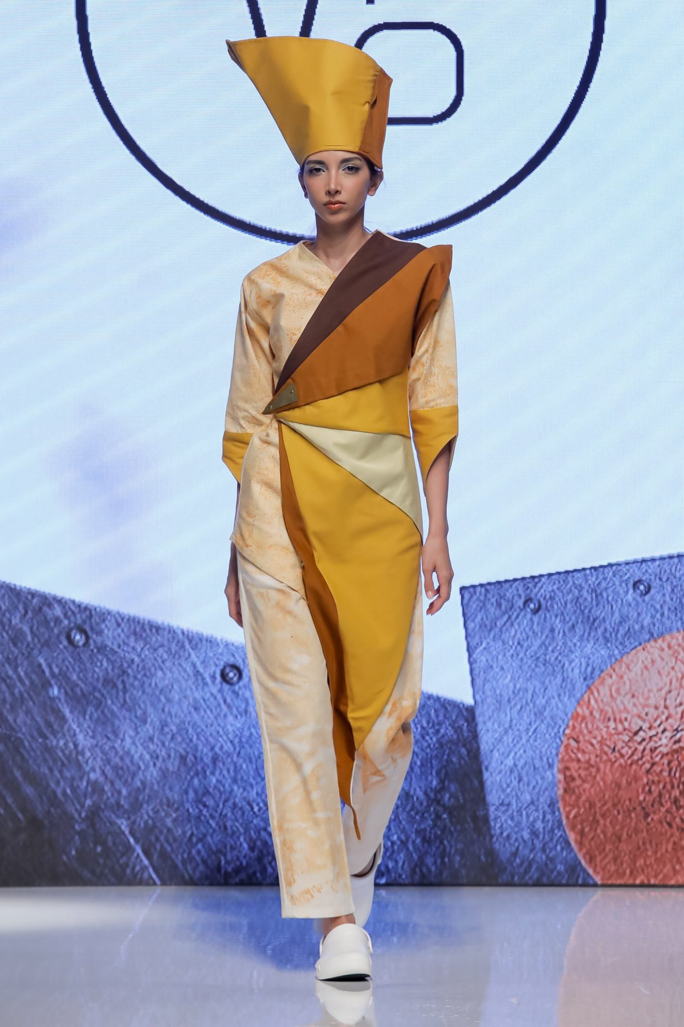 Vro Pardo Resort 2020 Collection Arab Fashion Week in Dubai