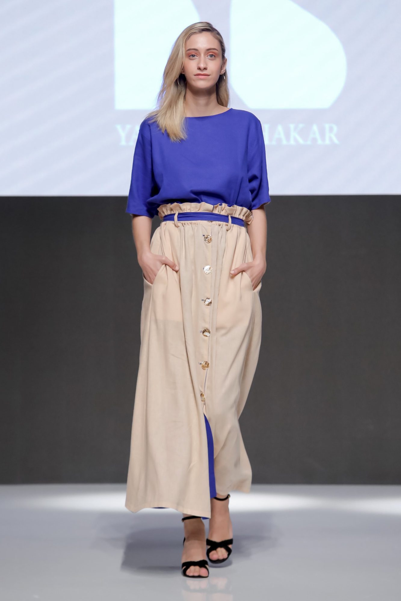 Yara Bin Shakar Resort 2020 Collection Arab Fashion Week in Dubai