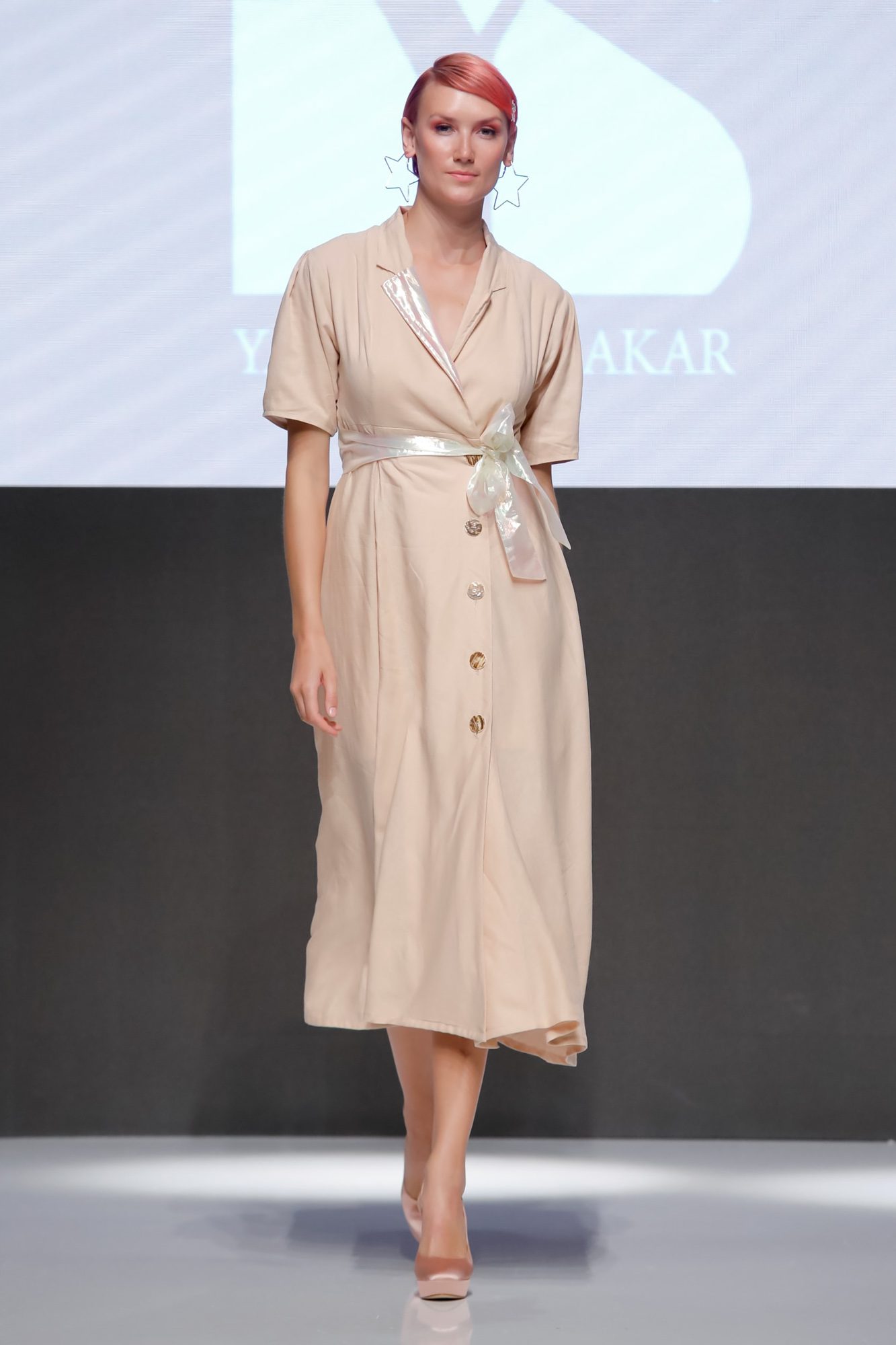Yara Bin Shakar Resort 2020 Collection Arab Fashion Week in Dubai