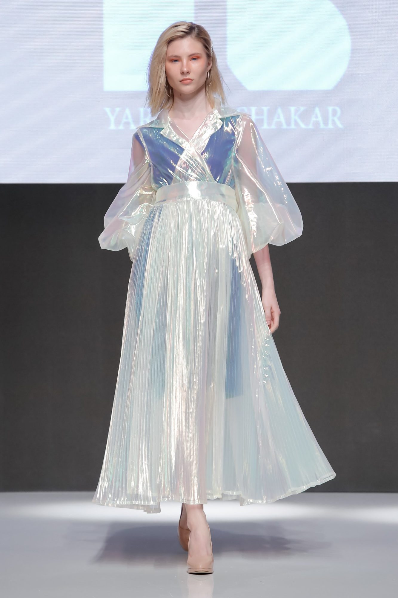 Yara Bin Shakar Resort 2020 Collection Arab Fashion Week in Dubai