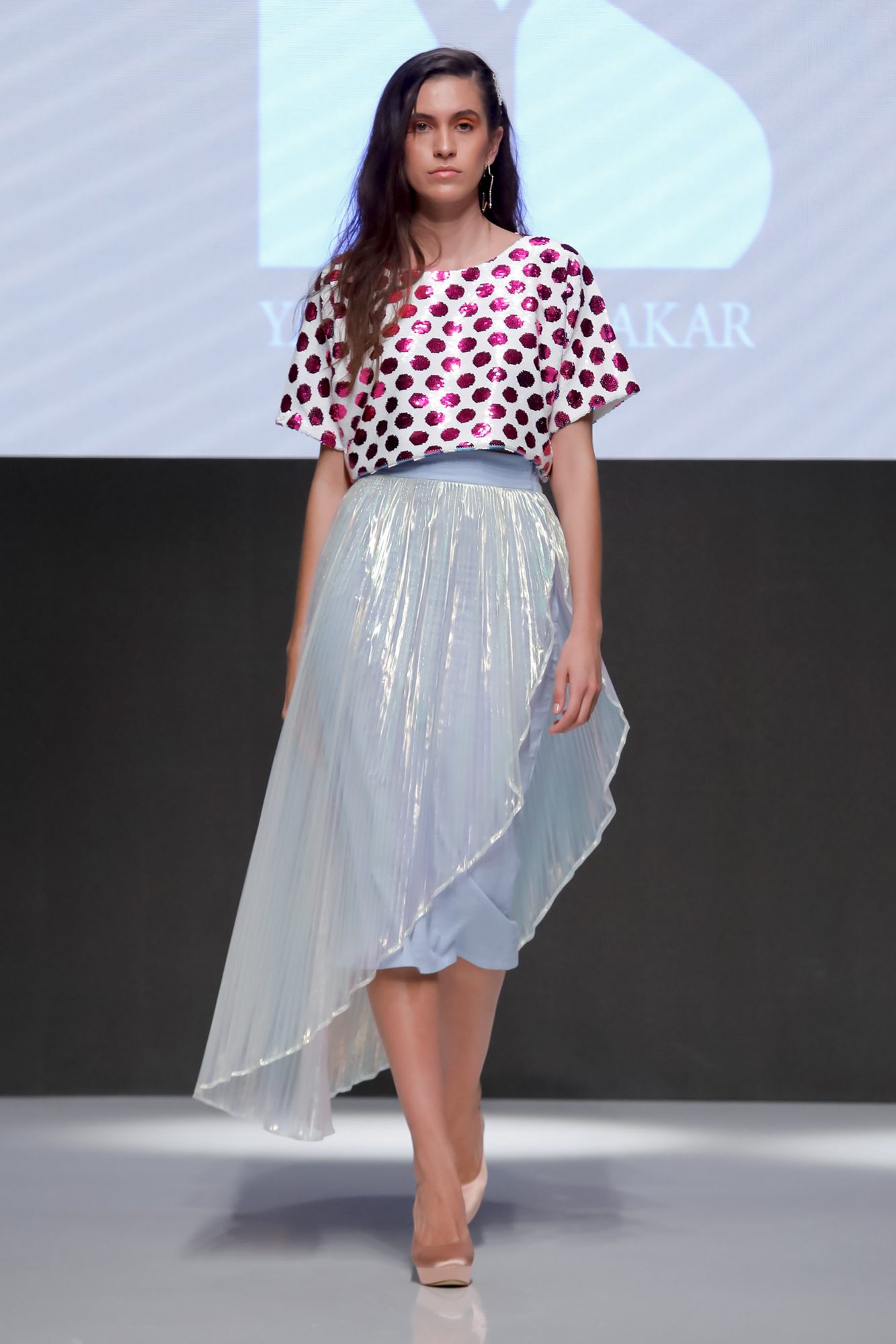 Yara Bin Shakar Resort 2020 Collection Arab Fashion Week in Dubai